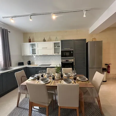 Gozo Charming 3Bdr Townhouse *